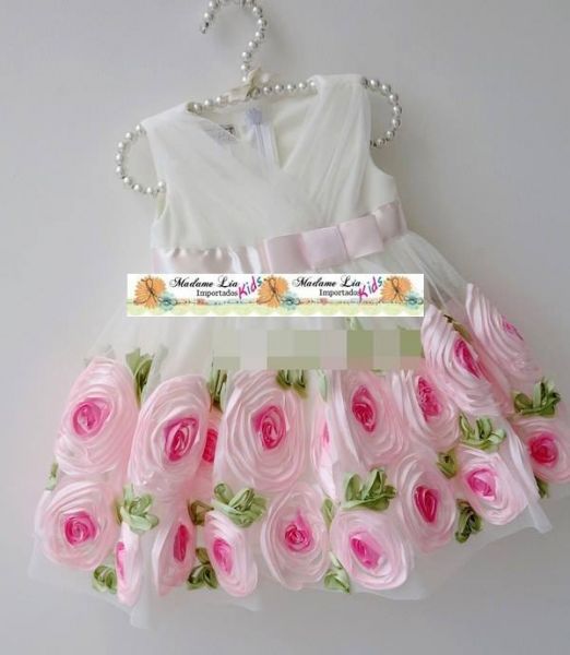 VSTI 002 - Vestido Infantil Branco com aplicação de Flores